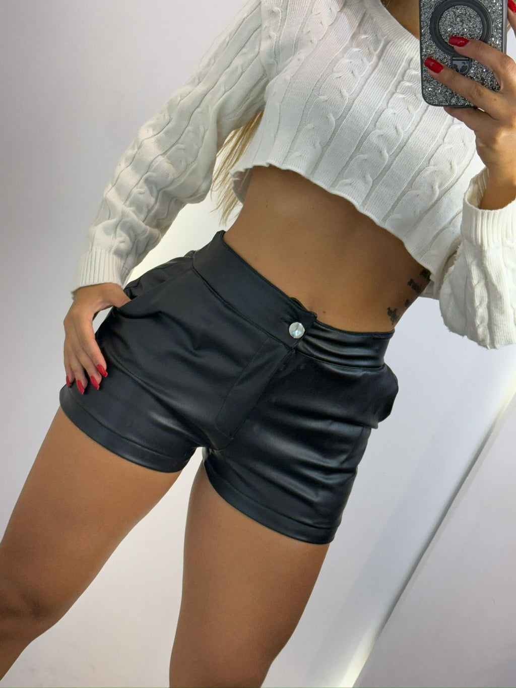 SHORT TIPO CUERO